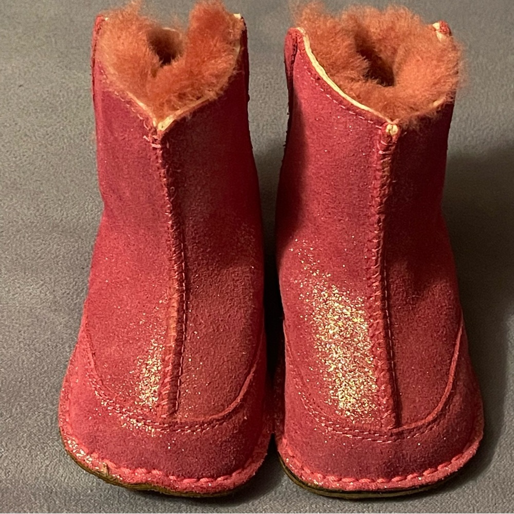 UGG Glittery Pink baby Boots
